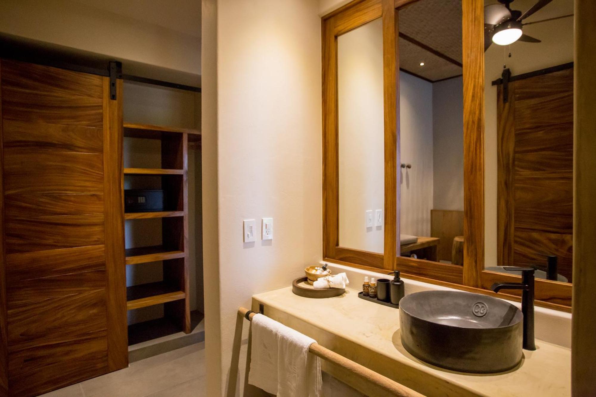 Hotel Casa Bocana Santa Cruz Huatulco Szoba fotó